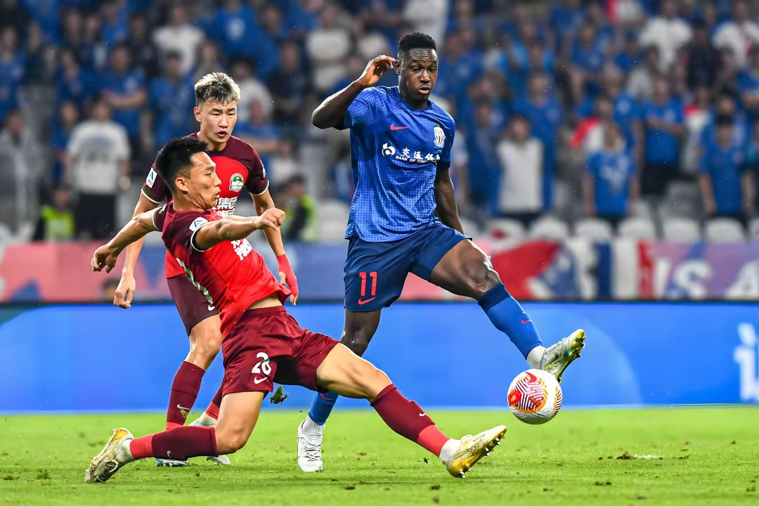 kaiyun登录入口包含赛前中超焦点战；马德里竞技防线松动；话题不断；赛季目标并未改变的词条