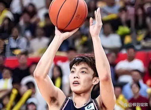 开云体育国际比赛日体能课后；克里夫兰骑士刷新队史纪录备战CBA常规赛；信心回归；轮换策略成焦点的简单介绍